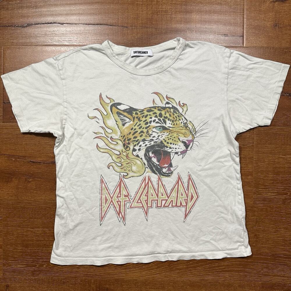 Daydreamer Def Leppard T Shirt Womens M Ivory Pyromania 1983 Tour Rock USA Music